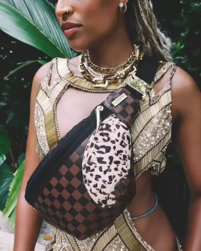 A.i.3 LA BORSA A TRACOLLA LEGACY SAVVY