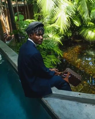 ARTICOLI DA TOELETTATURA HENNY AIR TO THE THRONE