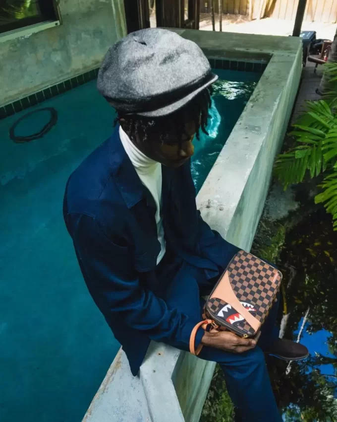 ARTICOLI DA TOELETTATURA HENNY AIR TO THE THRONE