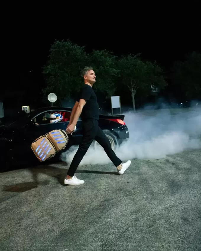 BAG TO THE FUTURE II – ZAINO TROOPER CON LUCE A LED BAG TO THE FUTURE II – ZAINO TROOPER CON LUCE A LED