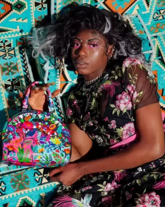 BORSA A MANO AVANT GARDEN