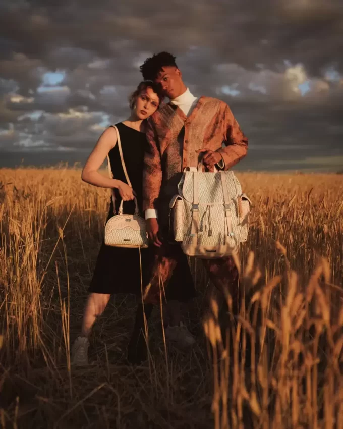 BORSA A MANO CRÈME DE LA CRÈME SHARK BORSA A MANO CRÈME DE LA CRÈME SHARK