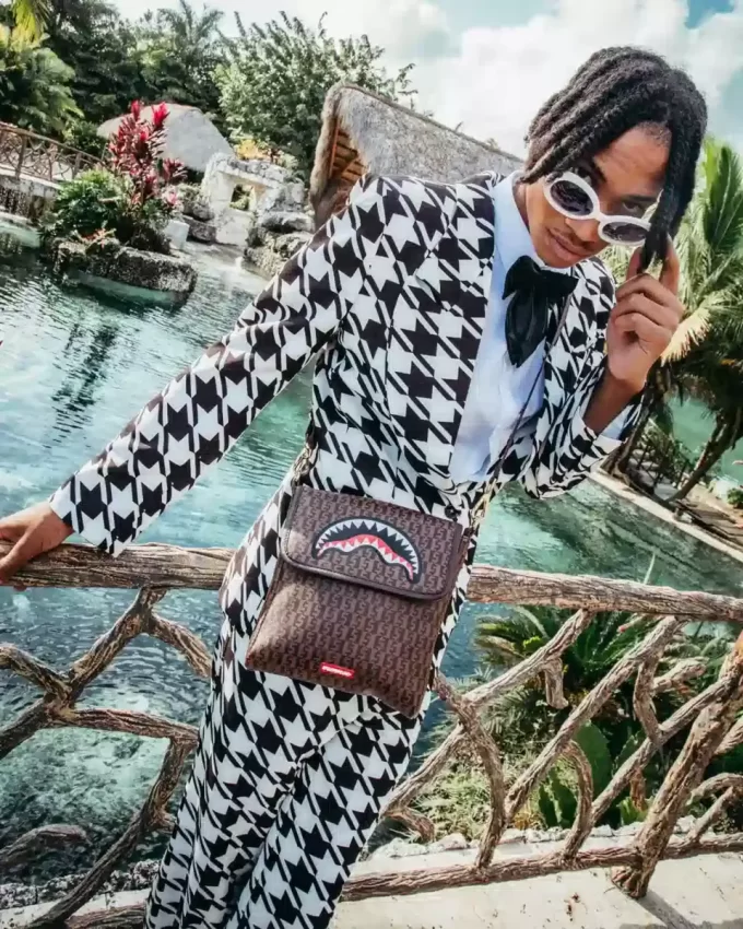 BORSA A TRACOLLA PER INCASSARE ASSEGNI