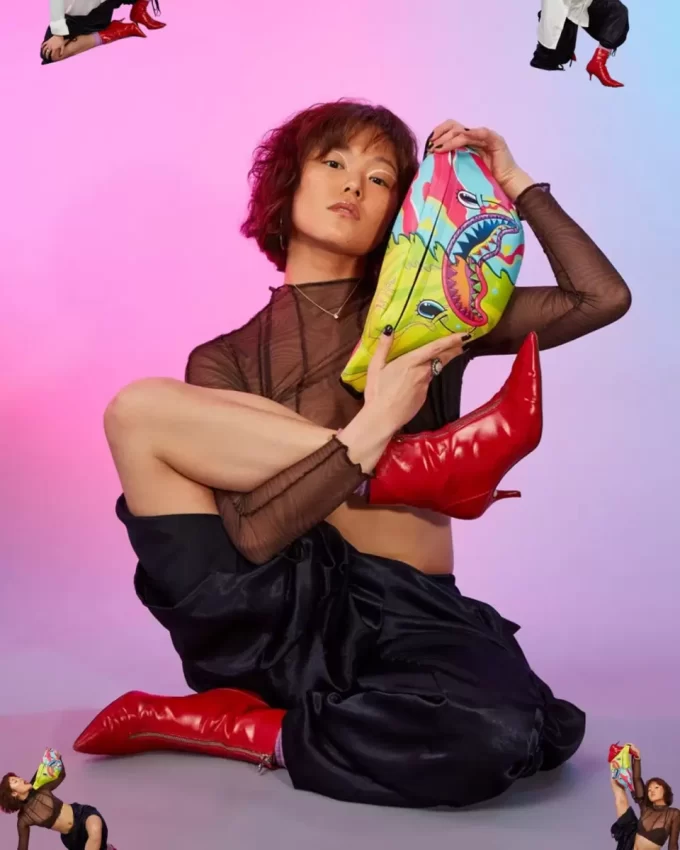 BORSA A TRACOLLA SUPER STRANA E INTELLIGENTE