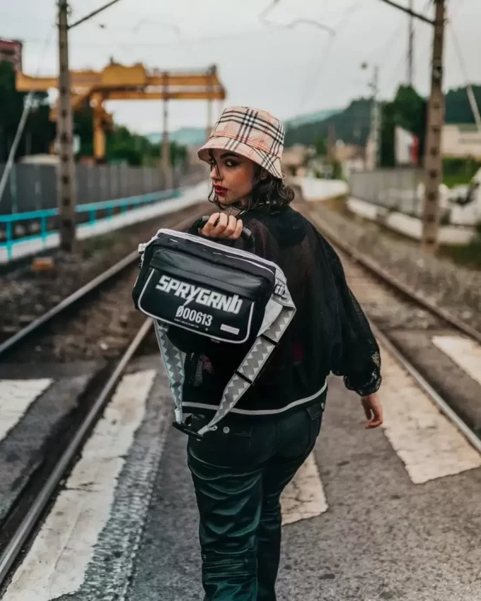 BORSA A TRACOLLA SWERVE CARGO