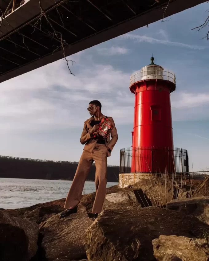 BORSA A TRACOLLA TAKEOVER THE THRONE BORSA A TRACOLLA TAKEOVER THE THRONE