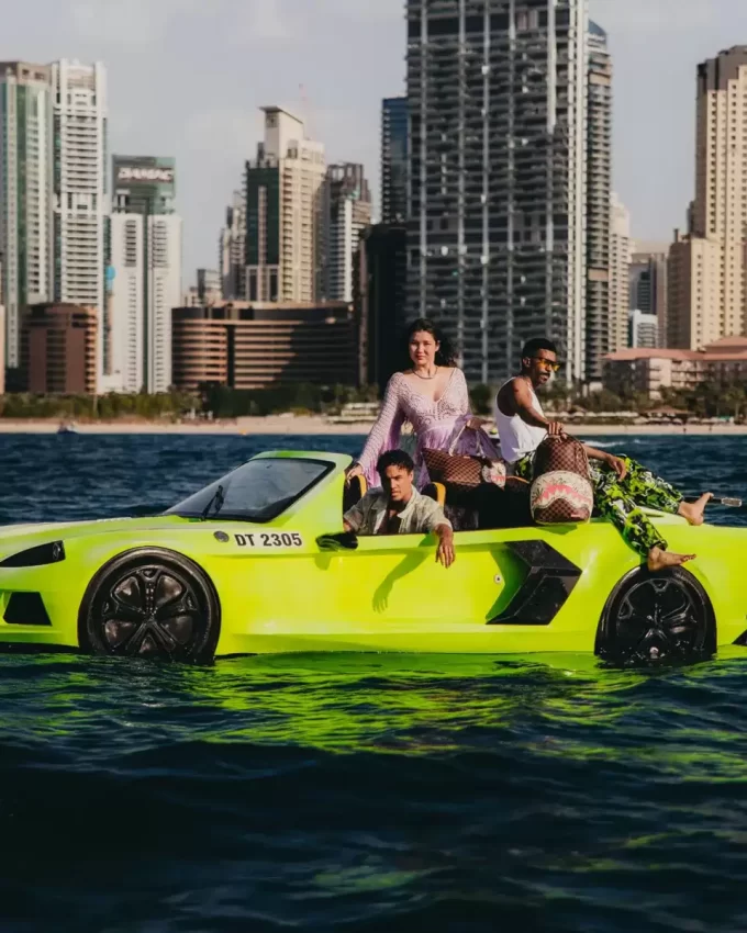 BORSA COSTIERA SHARKS IN PARIS