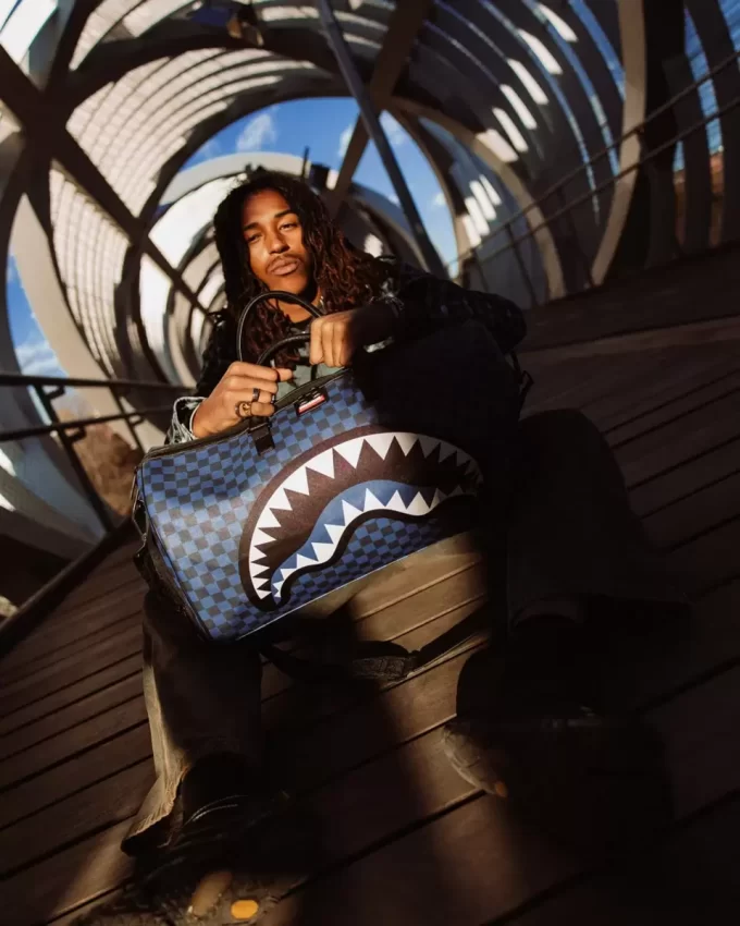 BORSA DA VIAGGIO MIDNIGHT MAGIC SHARKS IN PARIS