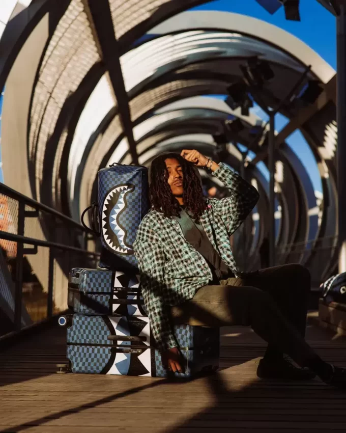 BORSA DA VIAGGIO MIDNIGHT MAGIC SHARKS IN PARIS