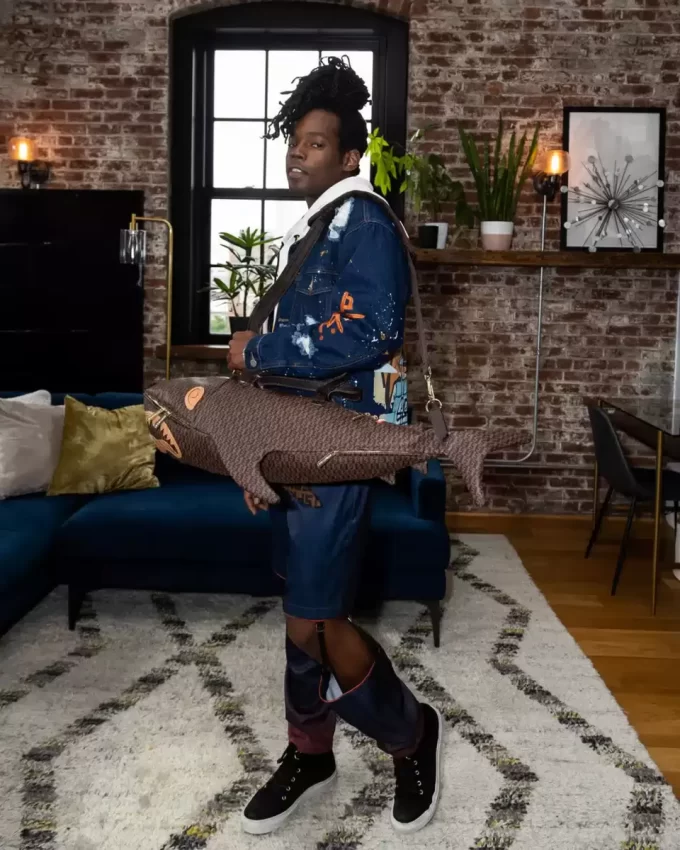 BORSA DA VIAGGIO SHARKFINITY A FORMA DI SQUALO