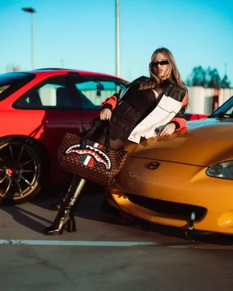 BORSA GT SHARKS IN PARIS