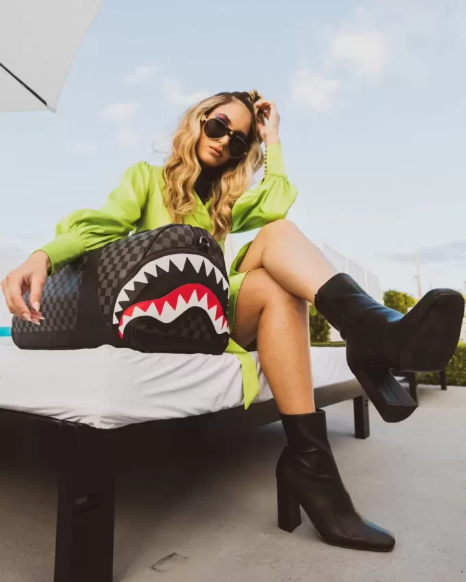 BORSA HENNY AIIR TO THE THRONE