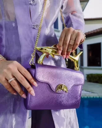 BORSA SHARKS OF THE GOLD OCEAN