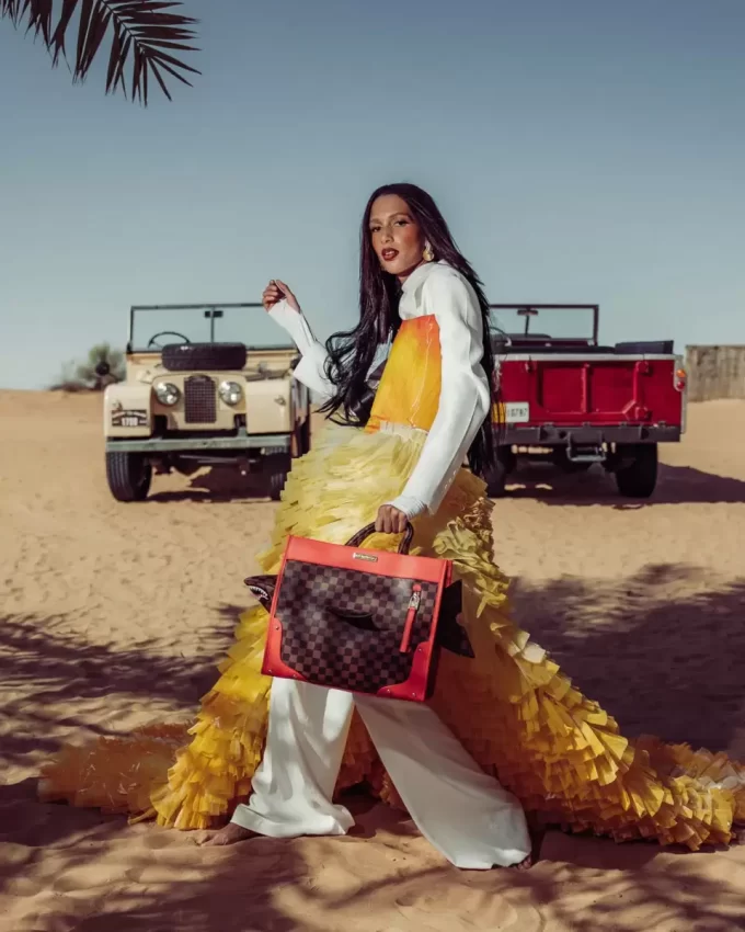 BORSA TUTTO O NIENTE SHARKS IN PARIS BORSA TUTTO O NIENTE SHARKS IN PARIS