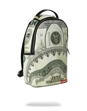 CENTO SQUALI IN PIEDI