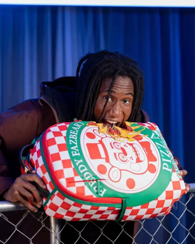 CINQUE NOTTI DA FREDDY’S PIZZA DA ASPORTO CINQUE NOTTI DA FREDDY’S PIZZA DA ASPORTO