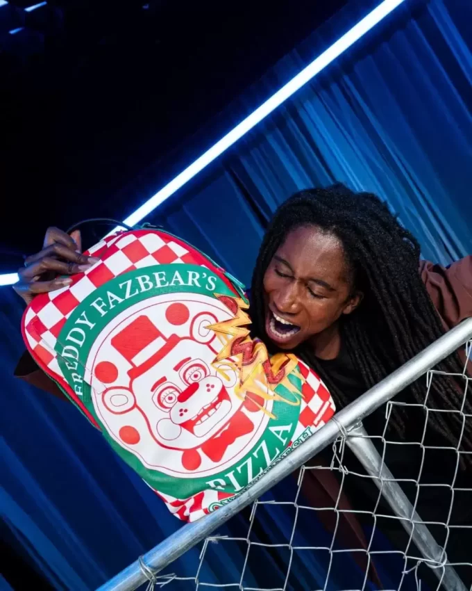 CINQUE NOTTI DA FREDDY’S PIZZA DA ASPORTO CINQUE NOTTI DA FREDDY’S PIZZA DA ASPORTO