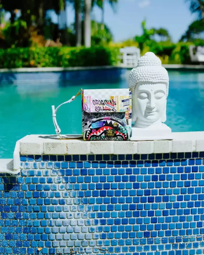 CREA UN ALTRO DAY MESSENGER SLING