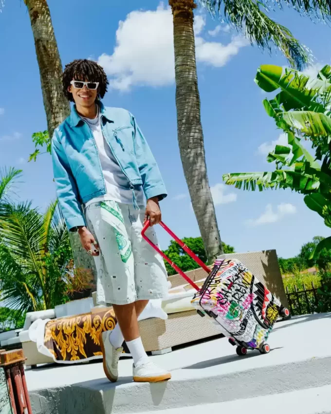 CREA UN ALTRO GIORNO BAGAGLIO A MANO RIGIDO SHARKNAUTICS CREA UN ALTRO GIORNO BAGAGLIO A MANO RIGIDO SHARKNAUTICS