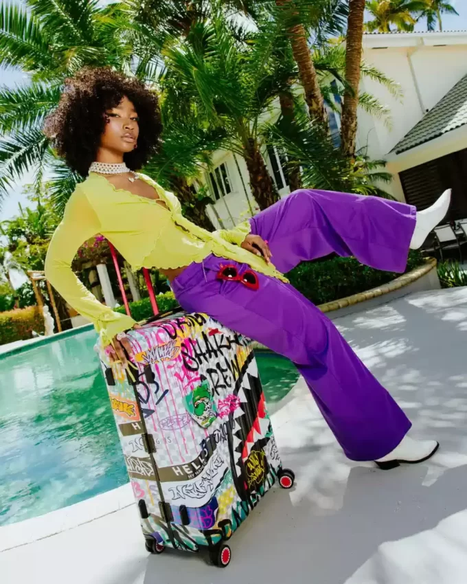 CREA UN ALTRO GIORNO CON IL BAGAGLIO SHARKNAUTICS HARDSHELL FULL-SIZE