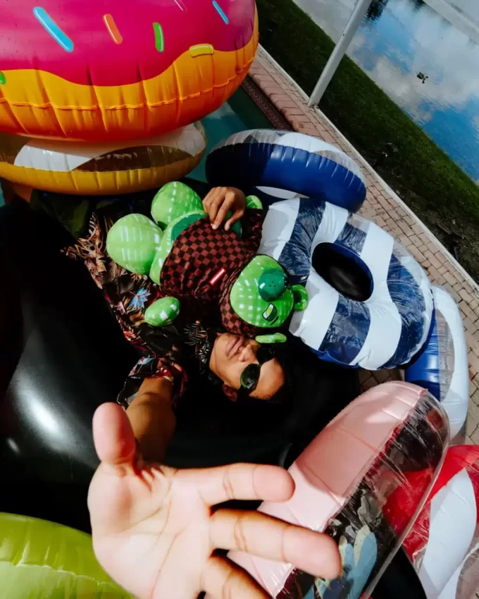 FELPA CON CAPPUCCIO SHARKS IN PARIS FADE AWAY ZAINO MONEYBEAR TEDDYBEAR