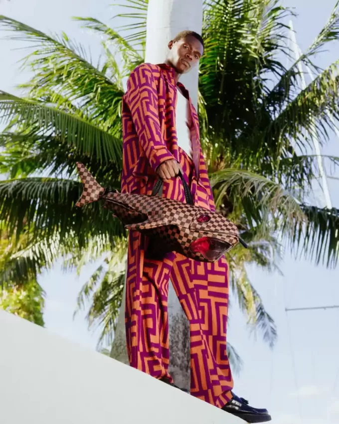 GLI SQUALI DI PARIGI PRONTI AL DECOLLO BORSA DA VIAGGIO SHARK MEDIUM