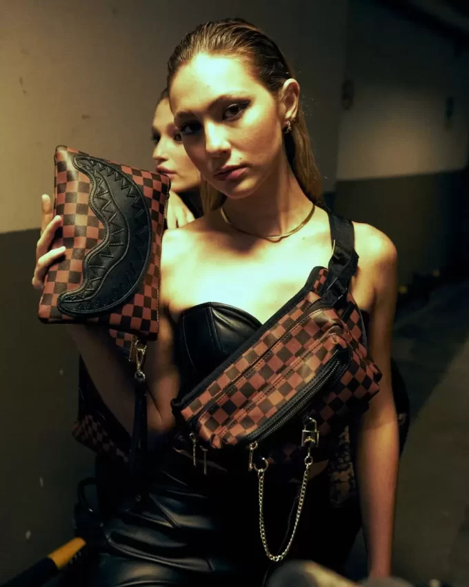 HENNY LOCK SHARKS IN PARIS CROSSOVER CLUTCH