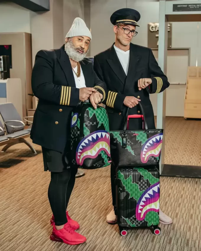 IL BAGAGLIO A MANO RIGIDO SHARKNAUTICS WILD ONE