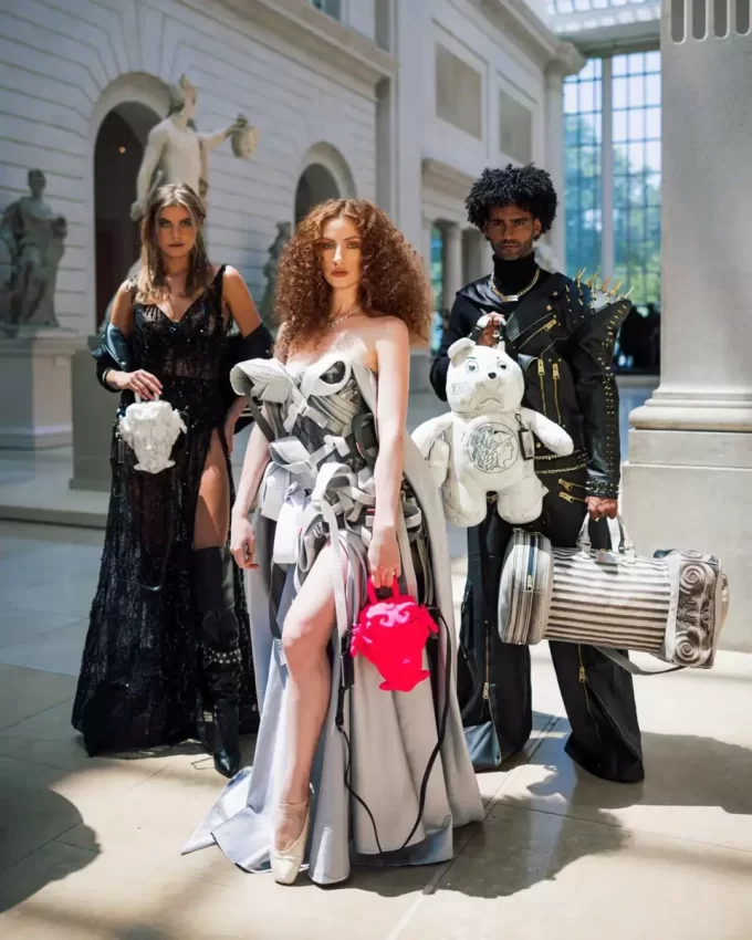 LA BORSA A MANO MET CANOVA MEDUSA (ROSA)