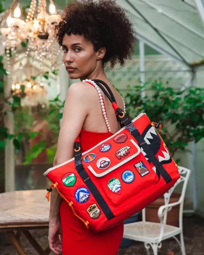 LA BORSA DA SPEDIZIONE GLOBALE LA BORSA DA SPEDIZIONE GLOBALE