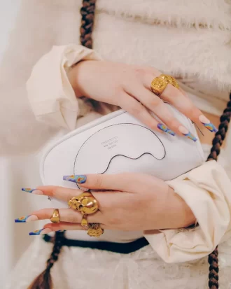 la sede centrale sacchetto di riflessione 2 330x413 - LA SEDE CENTRALE - SACCHETTO DI RIFLESSIONE