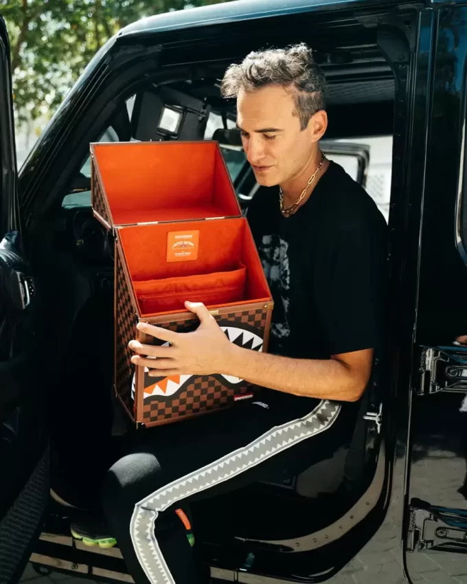 LO ZAINO CHATURANGA SHARK 1900