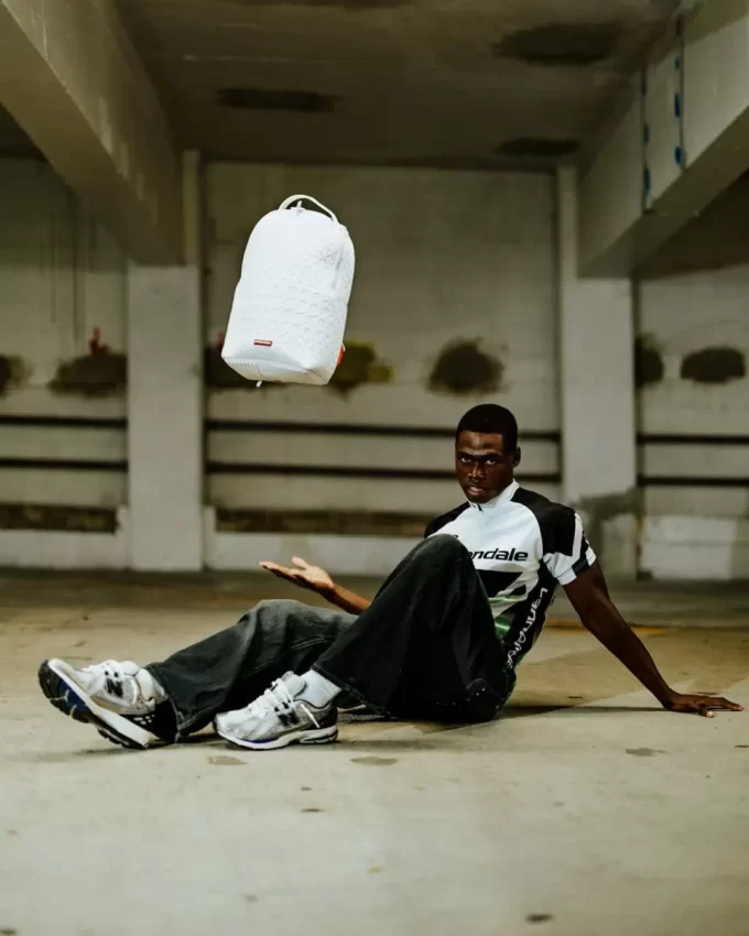 LO ZAINO DEL FUTURO PROXIMO DLXSV