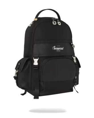 LO ZAINO DEL TAPPETO ROSSO