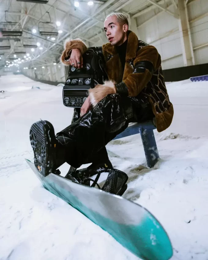 LO ZAINO NIGHTZONE DELLA SPEDIZIONE GLOBALE