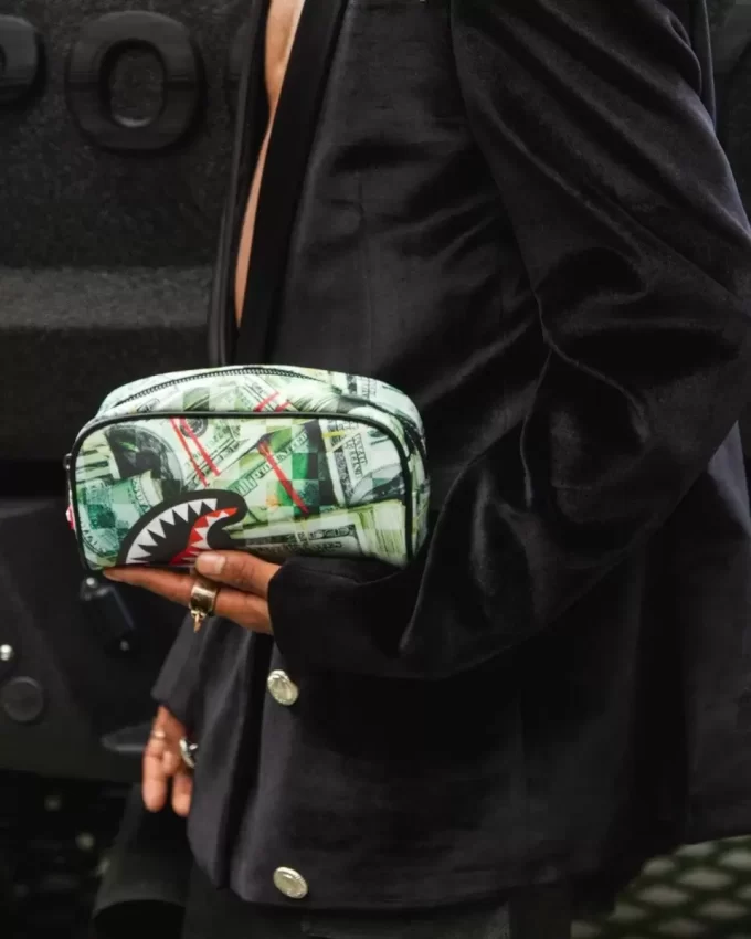 MAMMA, L’HO FATTO, BUSTINA