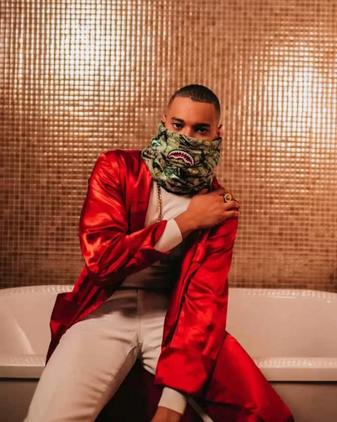 MAMMA, L’HO RESO PIÙ SCALDACOLLO