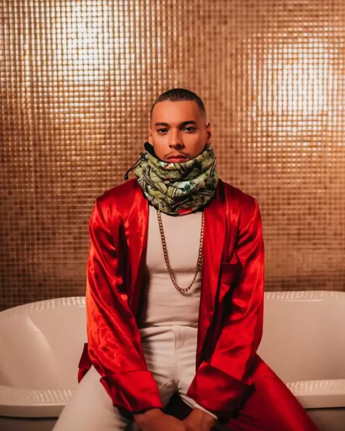 MAMMA, L’HO RESO PIÙ SCALDACOLLO