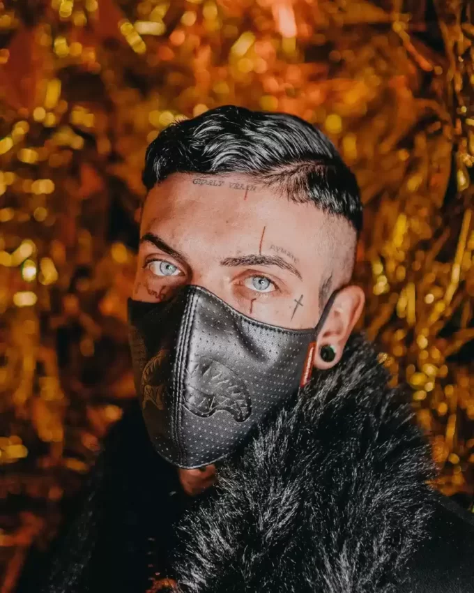 MASCHERA VEGANA IN PELLE MIDNIGHT SHARK