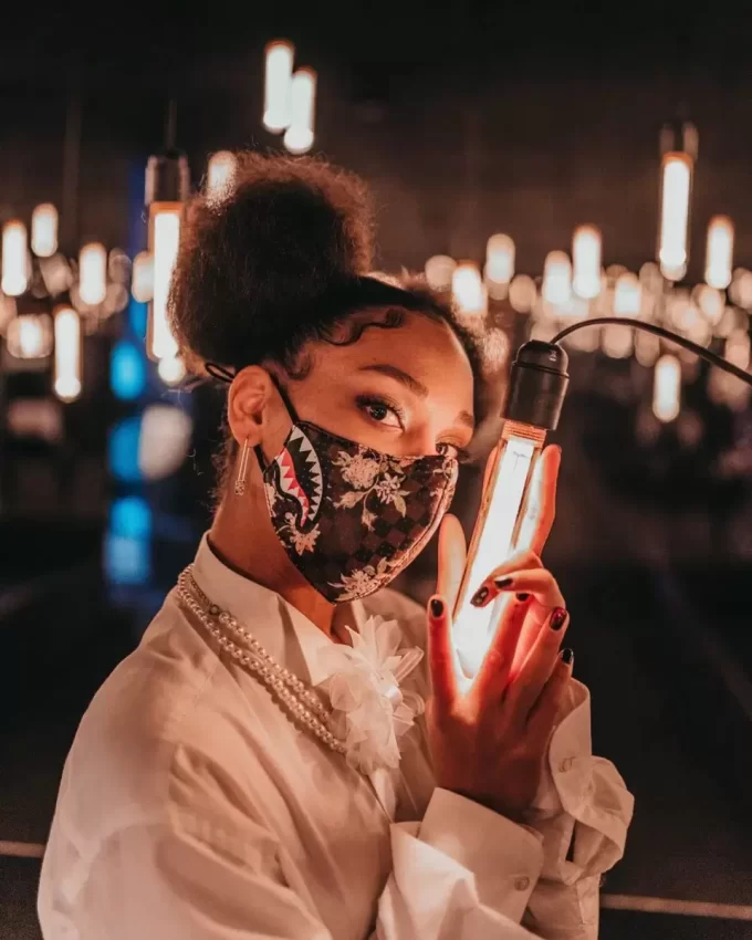 MASCHERA VISO IN PELLE VEGANA SHARKFLOWER