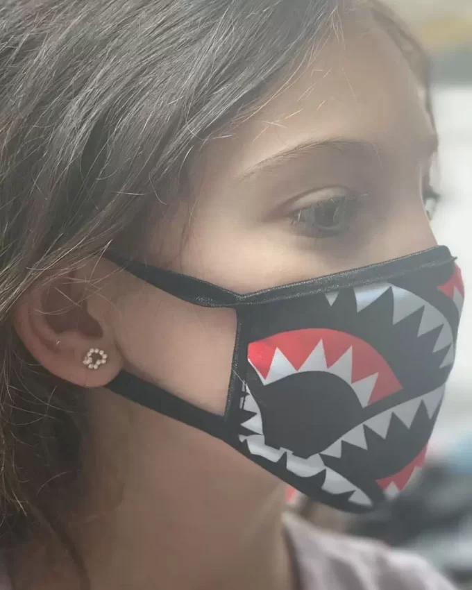 MASCHERINA PER BAMBINI CON MOTIVO SHARKMOUTH (VESTIBILITÀ CLASSICA)