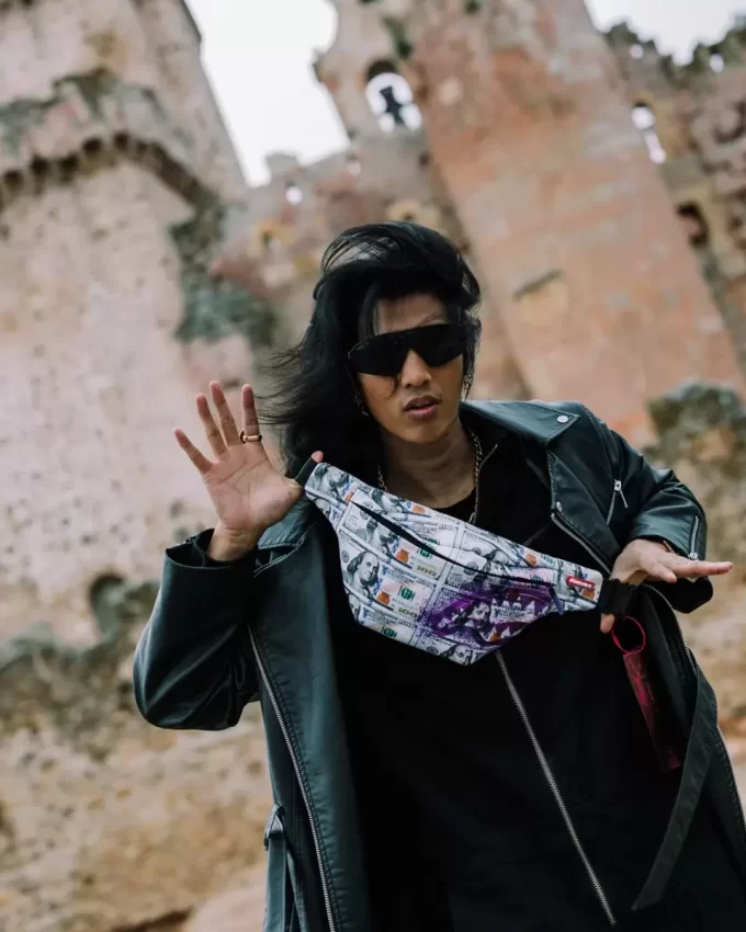 MILIARDI IN BANCA SAVVY CROSSBODY