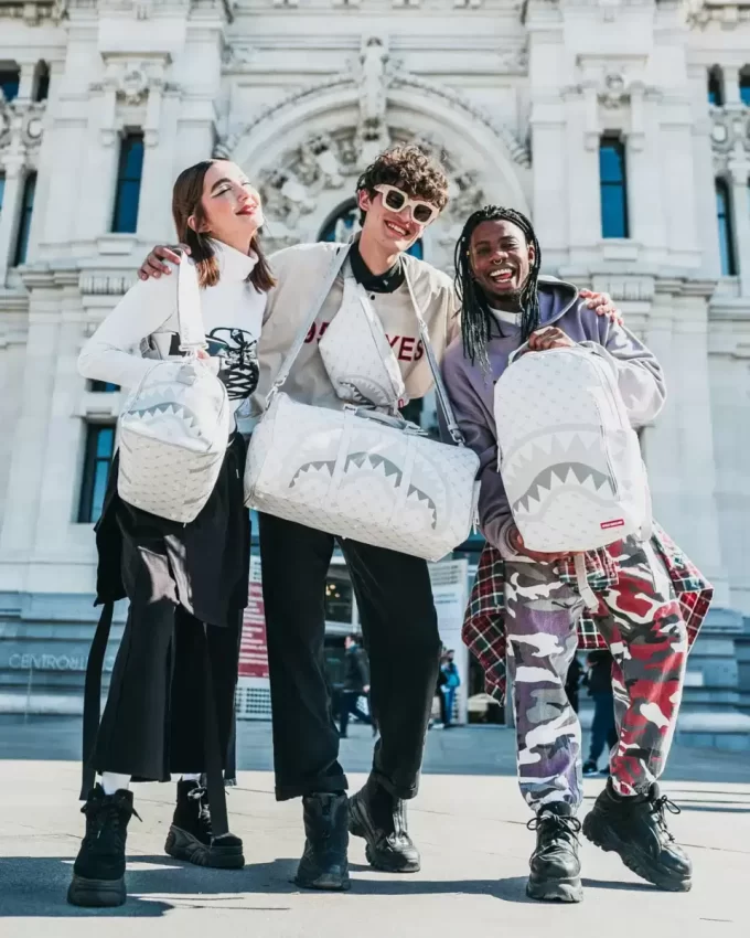 MINI BORSA DA VIAGGIO CON MOTIVO MONEY COLOR CIPRIA