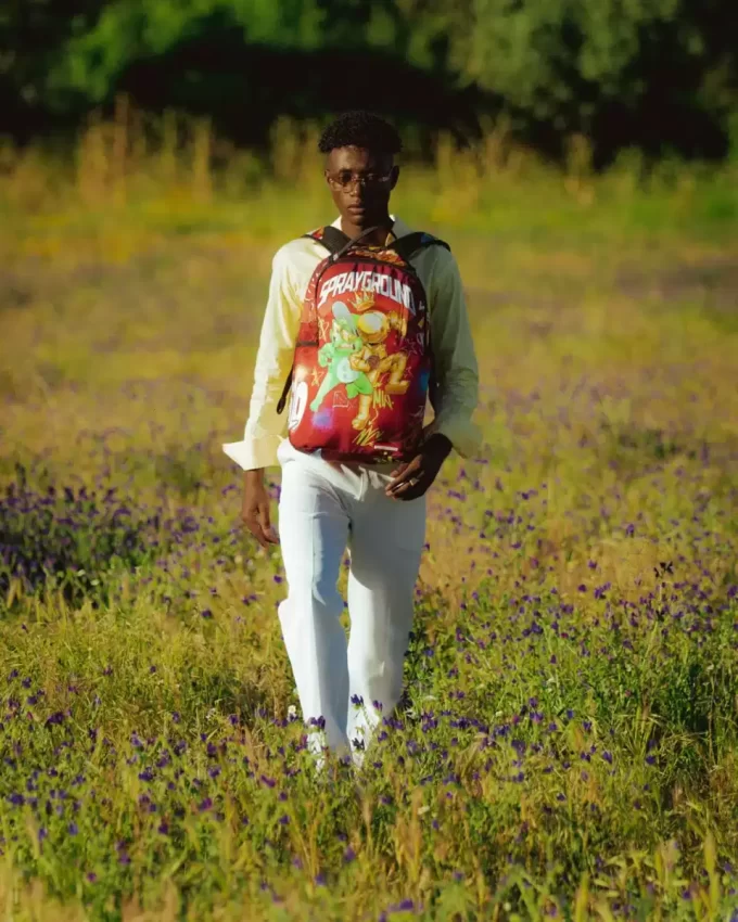 MONEY BEAR VS ASTROMANE (DLXR)