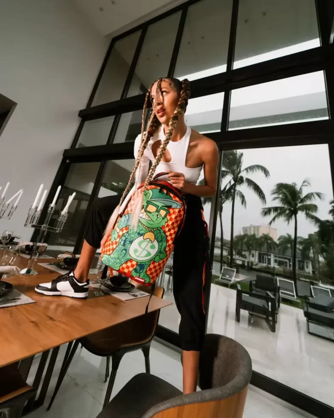 MONEYBEAR – BENVENUTO ALLO ZAINO DELLA FESTA