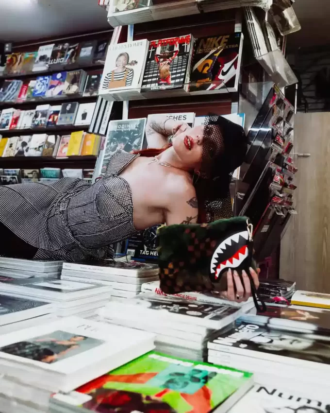 POCHETTE CROSSOVER BIG SKY FUR SHARK