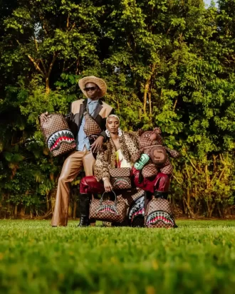 MESSENGER SLING CON EFFETTI LENTICOLARI