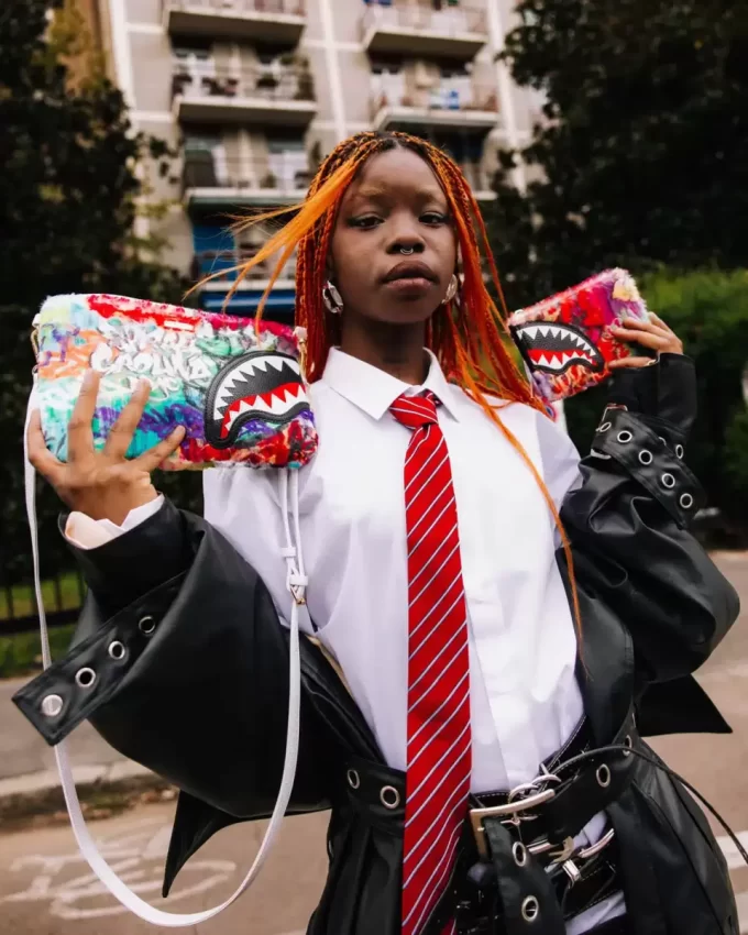 POCHETTE CROSSOVER LE MONDE DES GRAFFITIS