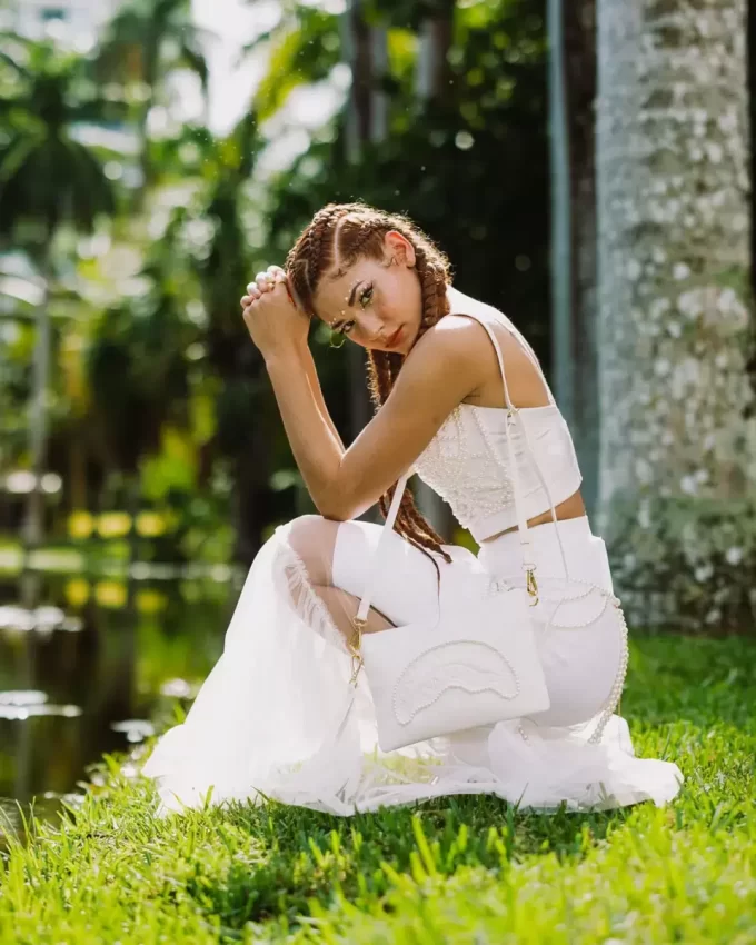 POCHETTE CROSSOVER SECRET LIFE OF PEARLS