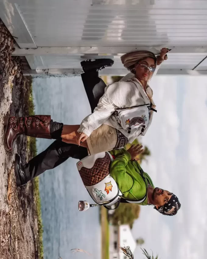 PORTACHIAVI CON ZAINO “FACCIAMO UN PO’ DI RUMORE”